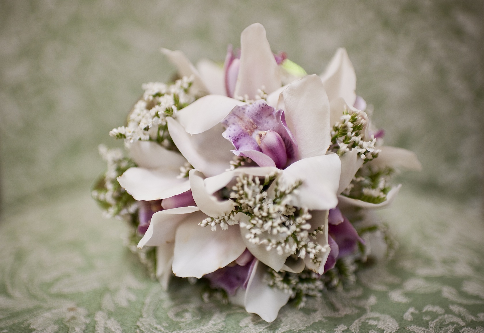 light pink bridal bouquet romantic