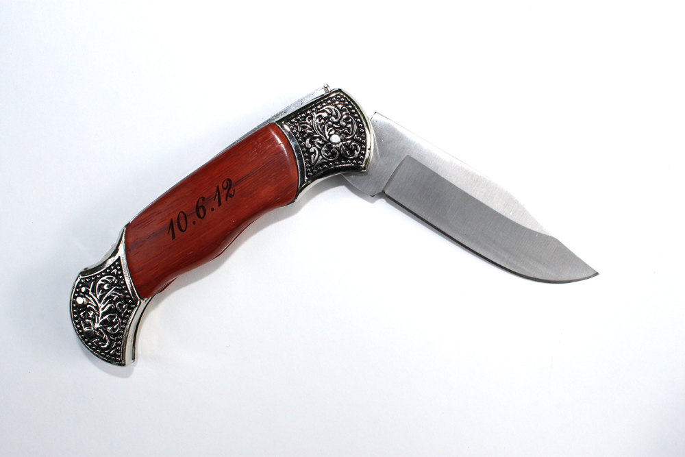 rad wedding gifts for groomsmen best man hunting knife OneWed.com