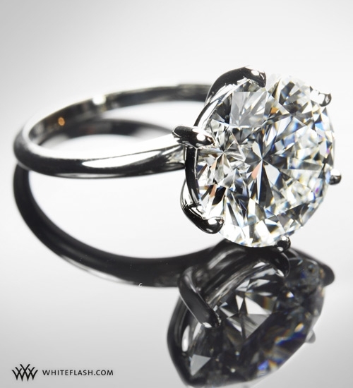 Bling bling! Stunning diamond engagement ring from
