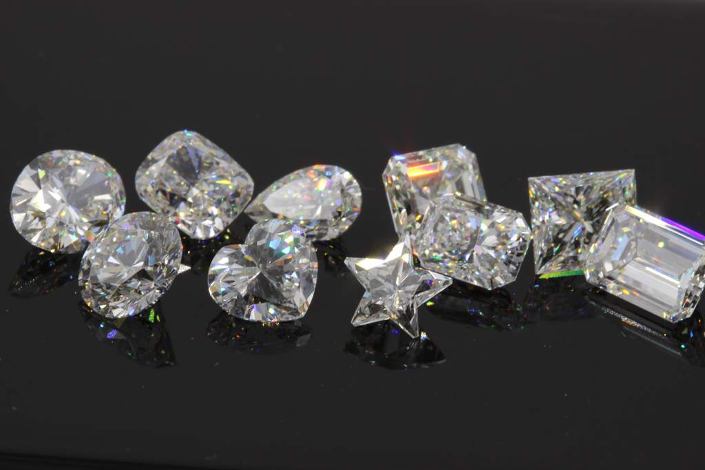 Over 10,000 Loose Diamonds