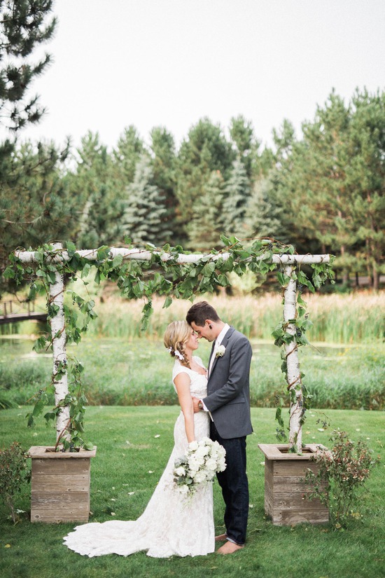 Romantic outdoor photo shoot