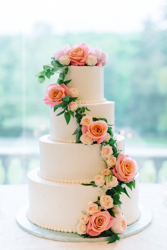Cakes On Onewed Ercream Frosting Wedding Cake
