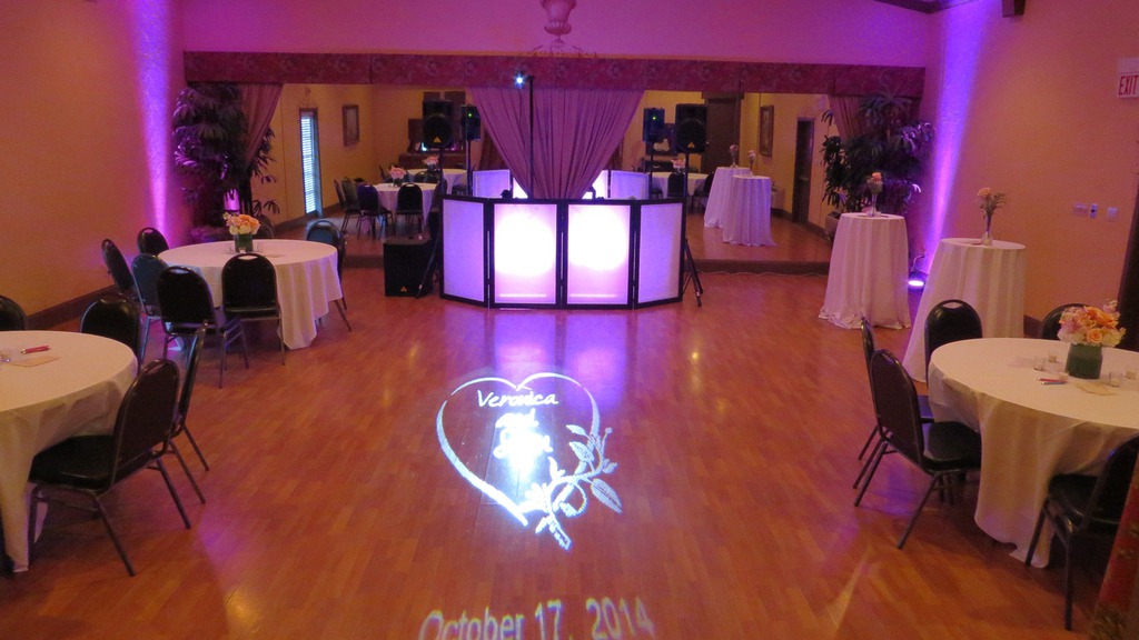 Dave's DJ Service of Lafayette at River Oaks wedding