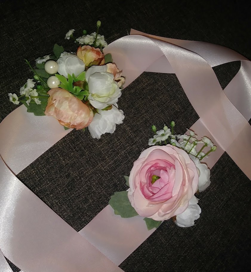 Ranunculus, Rose and Pearl Ribbon Corsage