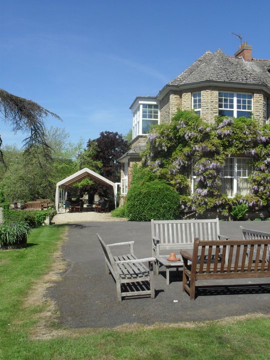 Middle Aston House on OneWed