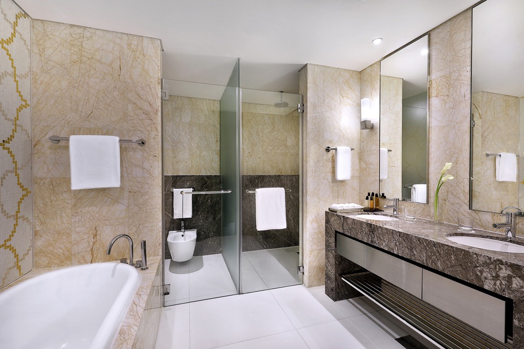 Conrad Abu Dhabi Etihad Towers bath