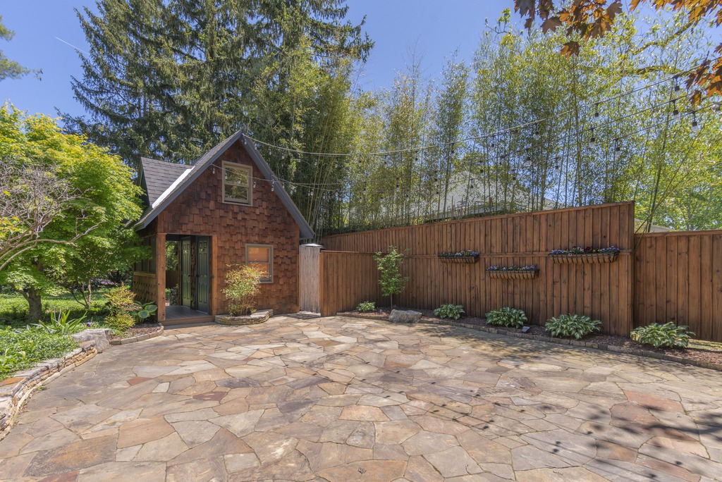 Weaver House gardens