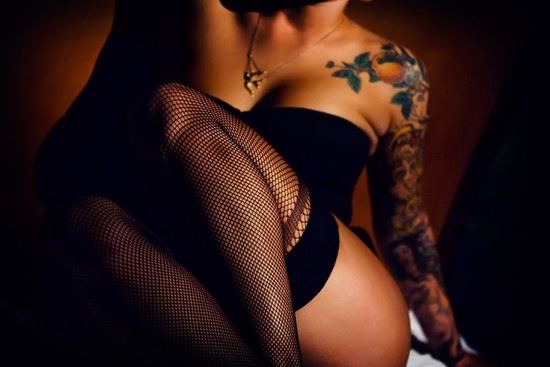 sexy boudoir wedding photo by florida based wedding photographers la dolce vita studios