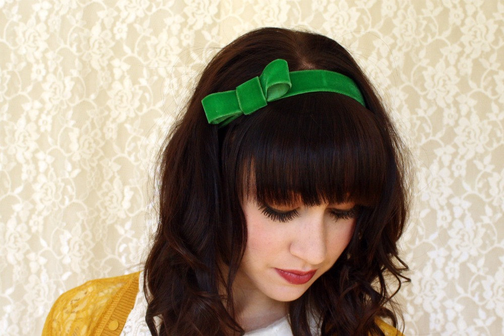green velvet headband for bridesmaids or retro inspired brides