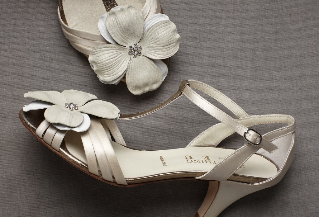 fun affordable wedding accessories for brides from BHLDN shop clips 2